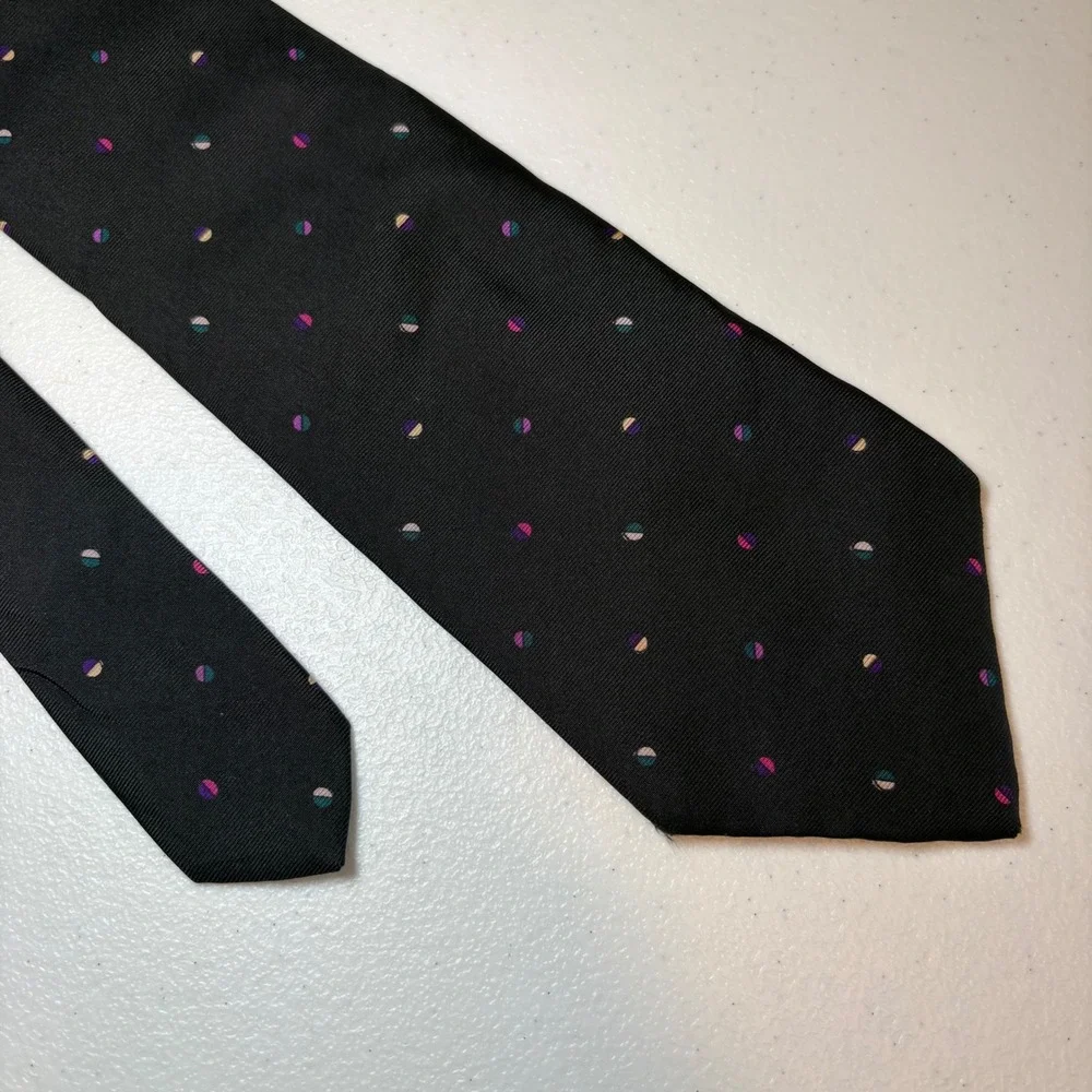 Colours by Alexander Julian Mens Silk Necktie Black Geometric Polka Dot Print